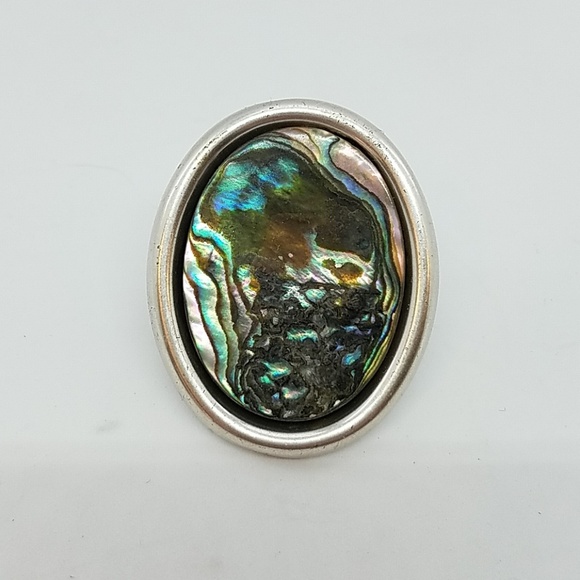 GASOLINE GLAMOUR Jewelry - Faux shell cocktail ring sample GASOLINE GLAMOUR Jewelry - Faux shell cocktail ring sample